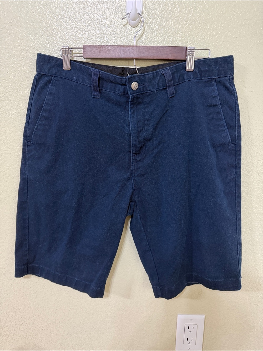 Volcom Men's Dark Navy Flat-Front Casual Shorts